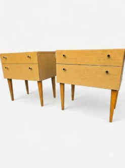 Paire de tables de chevet scandinaves en chêne des années 60