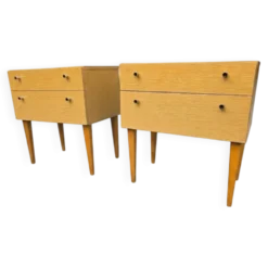 Paire de tables de chevet scandinaves en chêne des années 60