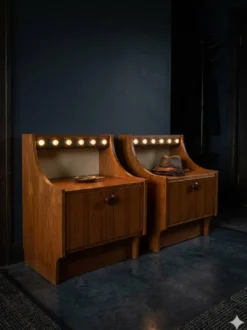 Paire de tables de chevet scandinaves en teck des années 60