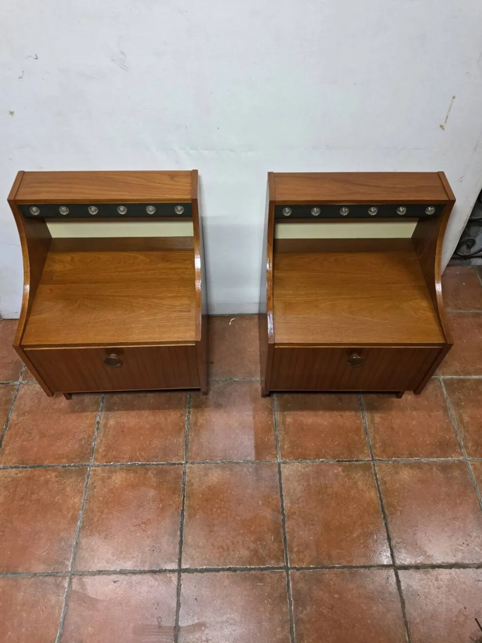 Paire de tables de chevet scandinaves en teck des années 60