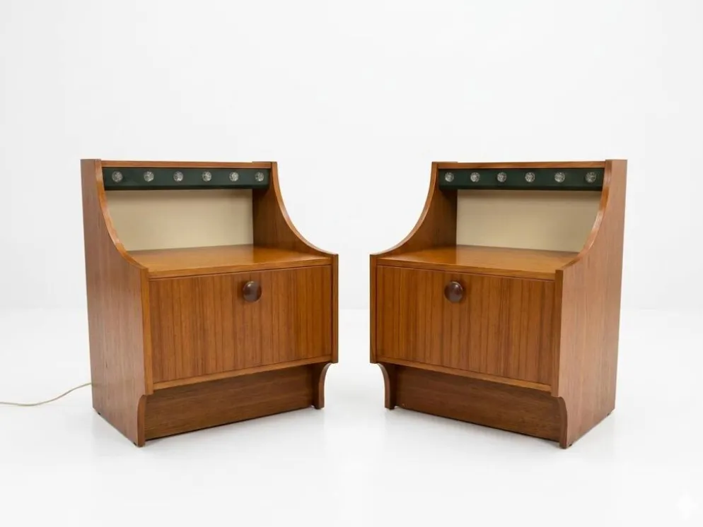 Paire de tables de chevet scandinaves en teck des années 60