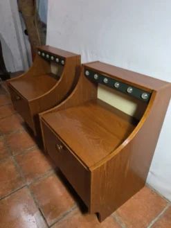 Paire de tables de chevet scandinaves en teck des années 60