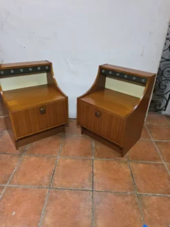 Paire de tables de chevet scandinaves en teck des années 60