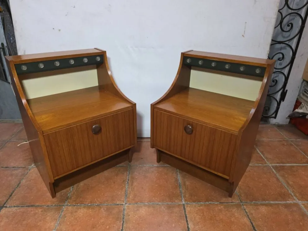 Paire de tables de chevet scandinaves en teck des années 60