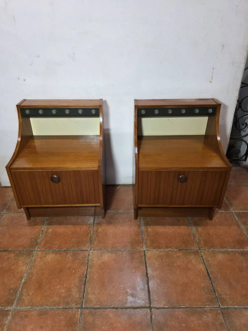 Paire de tables de chevet scandinaves en teck des années 60