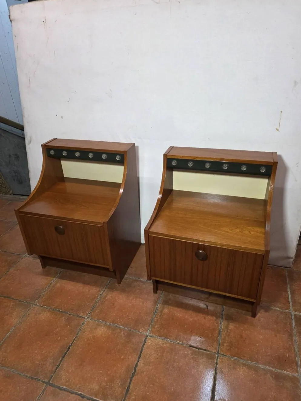 Paire de tables de chevet scandinaves en teck des années 60