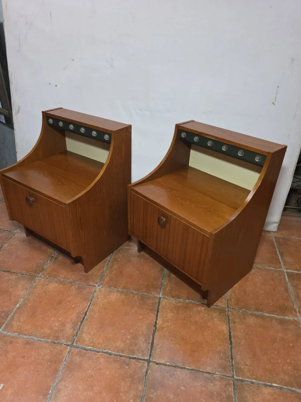 Paire de tables de chevet scandinaves en teck des années 60