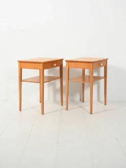 Paire de tables de chevet scandinaves vintage en hêtre