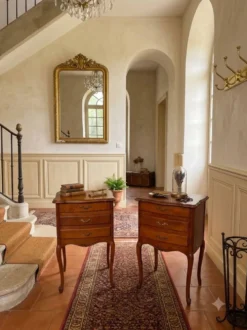 Paire de tables de chevet style Louis XV en merisier