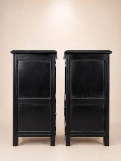 Paire de tables de chevet — Style Art Déco — Chêne massif teinté noir