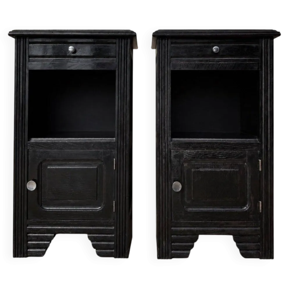 Paire de tables de chevet — Style Art Déco — Chêne massif teinté noir