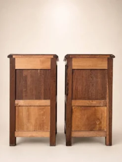 Paire de tables de chevet — Style Art Déco — Chêne massif teinté noir