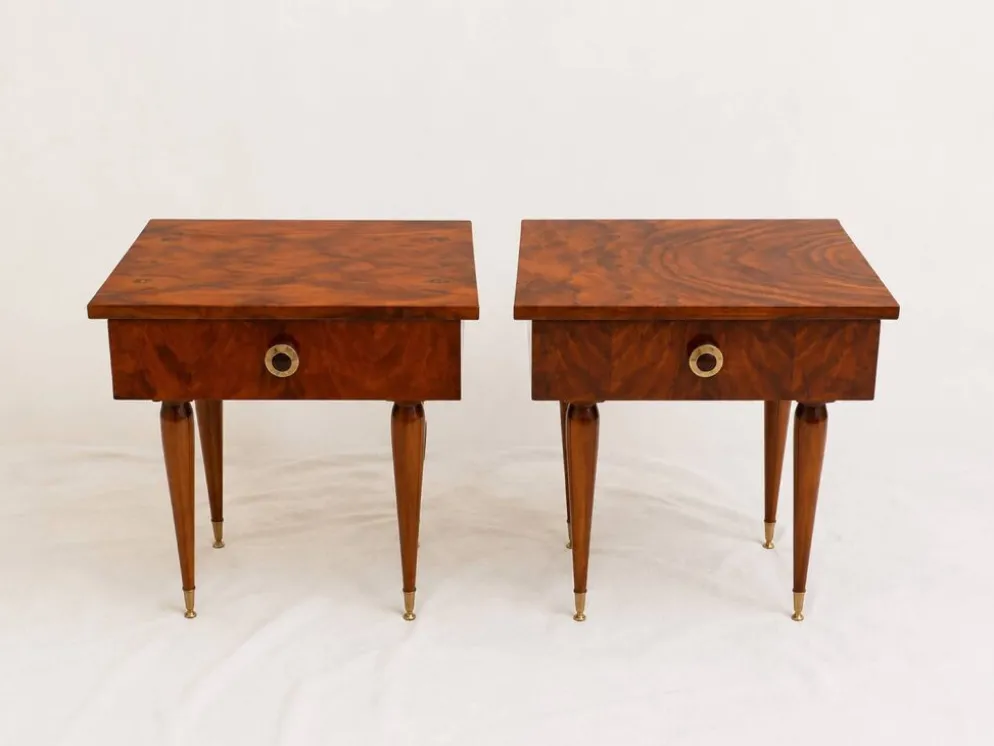 Paire de tables de chevets vintage en bois plaqué à finition brillante