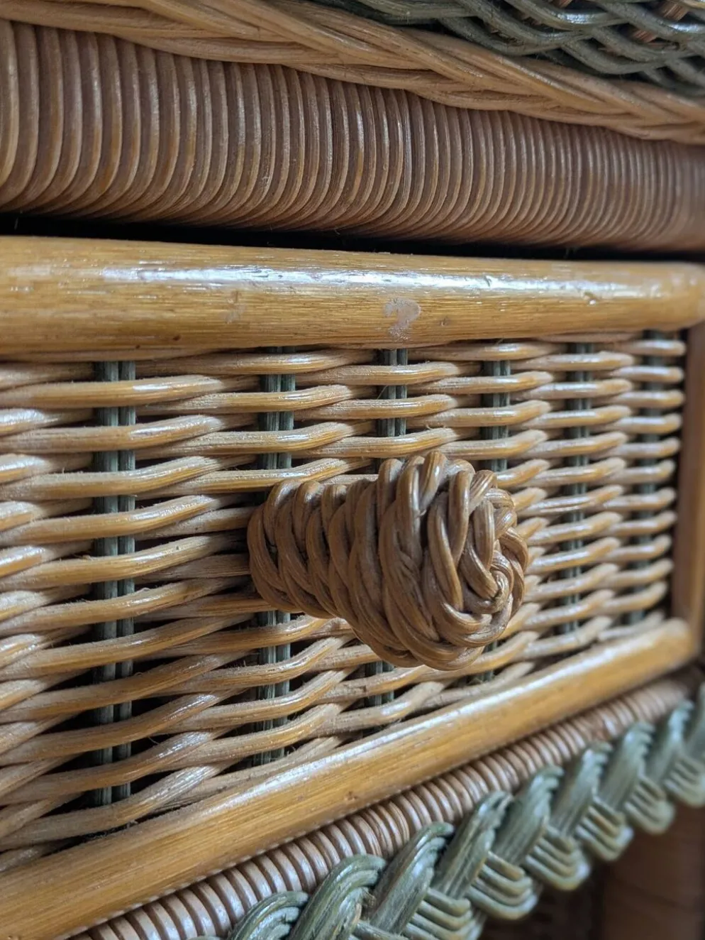 Paire de tables de chevet vintage en rotin tressé et osier 70/80