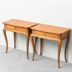Paire de tables de chevet vintage en bois, de style moderniste des années 1950