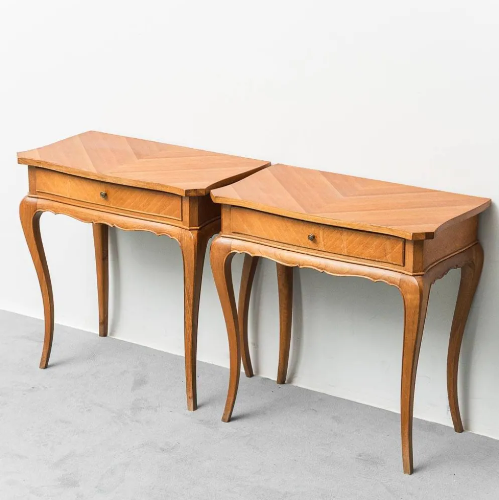 Paire de tables de chevet vintage en bois, de style moderniste des années 1950
