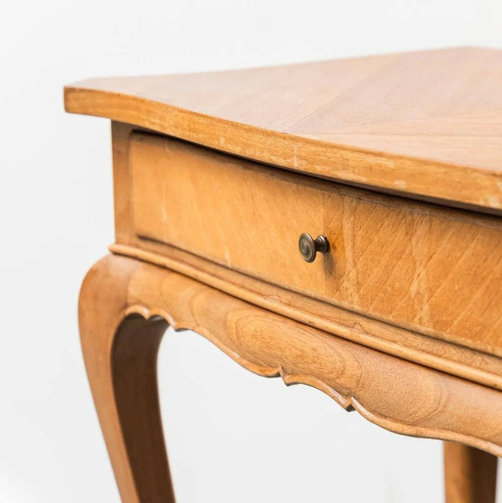 Paire de tables de chevet vintage en bois, de style moderniste des années 1950