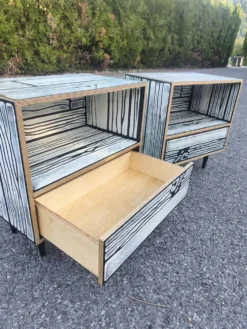 Paire de tables de chevet WrongWoods – Sebastian Wrong & Richard Woods
