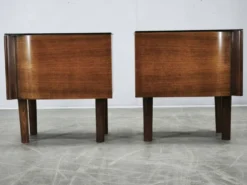 Paire de tables de nuit Art Déco avec verre Opaxit noir, Tchécoslovaquie, années 1940.