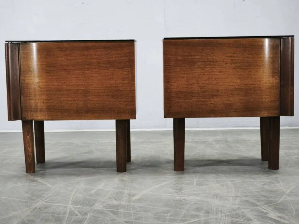 Paire de tables de nuit Art Déco avec verre Opaxit noir, Tchécoslovaquie, années 1940.