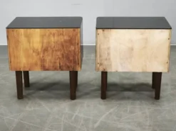 Paire de tables de nuit Art Déco avec verre Opaxit noir, Tchécoslovaquie, années 1940.
