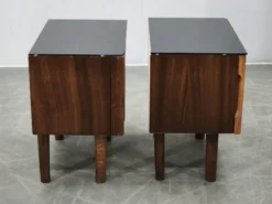 Paire de tables de nuit Art Déco avec verre Opaxit noir, Tchécoslovaquie, années 1940.