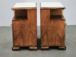 Paire de tables de nuit en noyer Art Déco, Tchécoslovaquie, années 1930