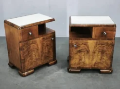 Paire de tables de nuit en noyer Art Déco, Tchécoslovaquie, années 1930