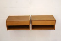 Paire de tables de nuit flottantes vintage en chêne design danois années 1970 scandinave