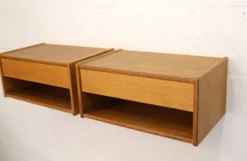 Paire de tables de nuit flottantes vintage en chêne design danois années 1970 scandinave
