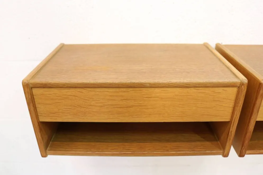 Paire de tables de nuit flottantes vintage en chêne design danois années 1970 scandinave
