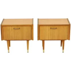 Paire de tables de nuit vintage rockabilly en bois clair