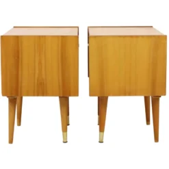 Paire de tables de nuit vintage rockabilly en bois clair