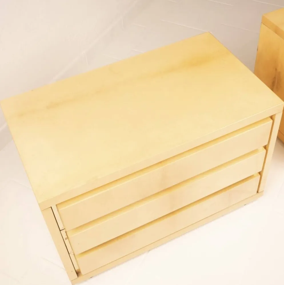 Paire de tables de nuit vintage en parchemin par Aldo Tura, années 1960.