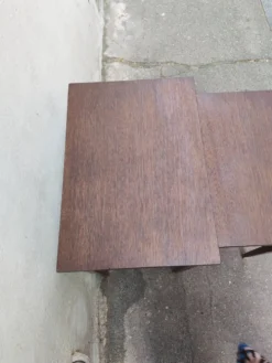 Paire de tables gigognes en bois