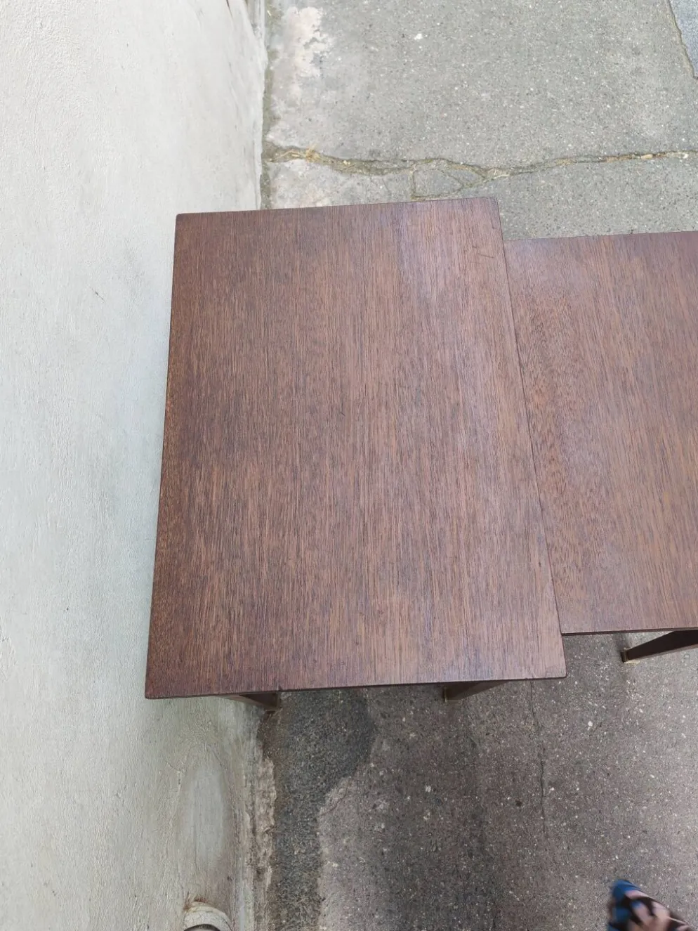 Paire de tables gigognes en bois