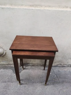Paire de tables gigognes en bois