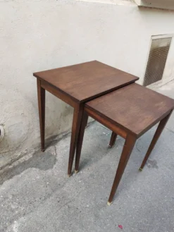 Paire de tables gigognes en bois