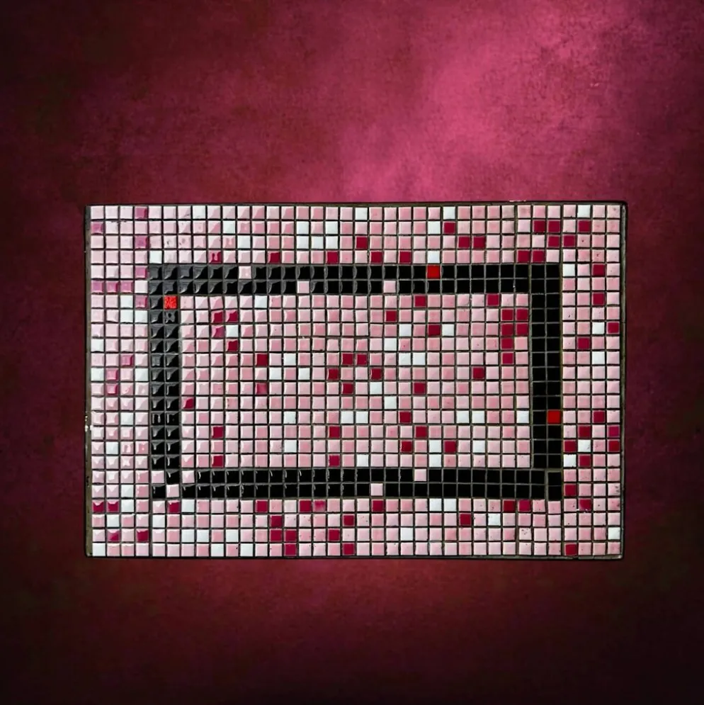 Paire de tables gigognes en fer forgé et mosaïque de céramique – années 50-60