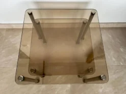 Paire de 2 tables gigognes massives en chrome et verre fumé / vers les années 1980.