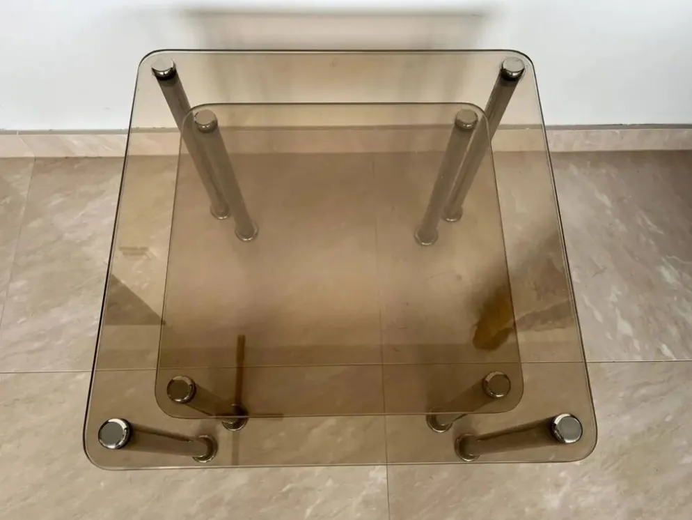 Paire de 2 tables gigognes massives en chrome et verre fumé / vers les années 1980.