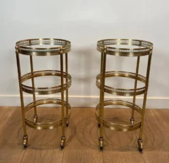 Paire de tables roulantes Art déco rondes à plateaux amovibles, Maison Jansen