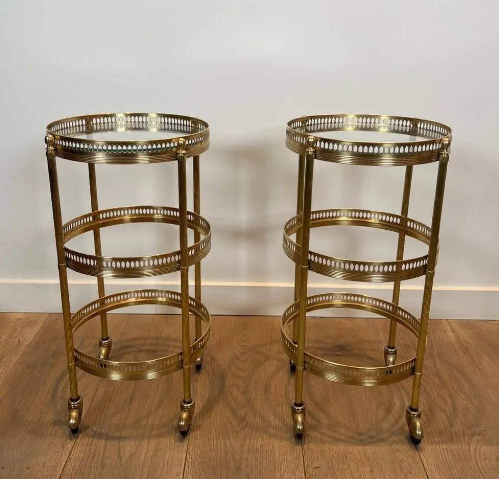 Paire de tables roulantes Art déco rondes à plateaux amovibles, Maison Jansen