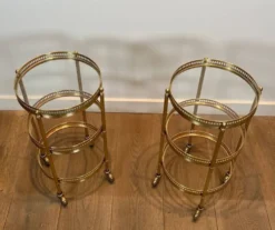 Paire de tables roulantes Art déco rondes à plateaux amovibles, Maison Jansen