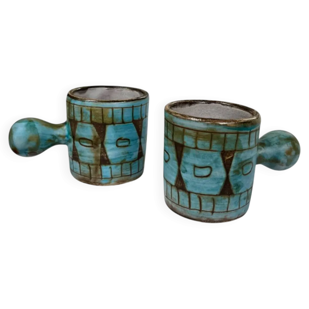 Paire de tasses en céramique signée A. Maunier, Vallauris