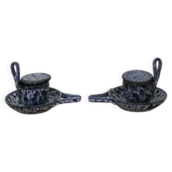 Paire de tasses trembleuses couvertes en céramique vintage