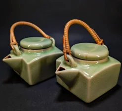 Paire de théières thaïlandaises en céramique céladon, Chiang Mai 90's