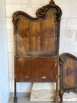 Paire de têtes de lit Art Nouveau en fonte, Italie vers 1900