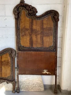 Paire de têtes de lit Art Nouveau en fonte, Italie vers 1900