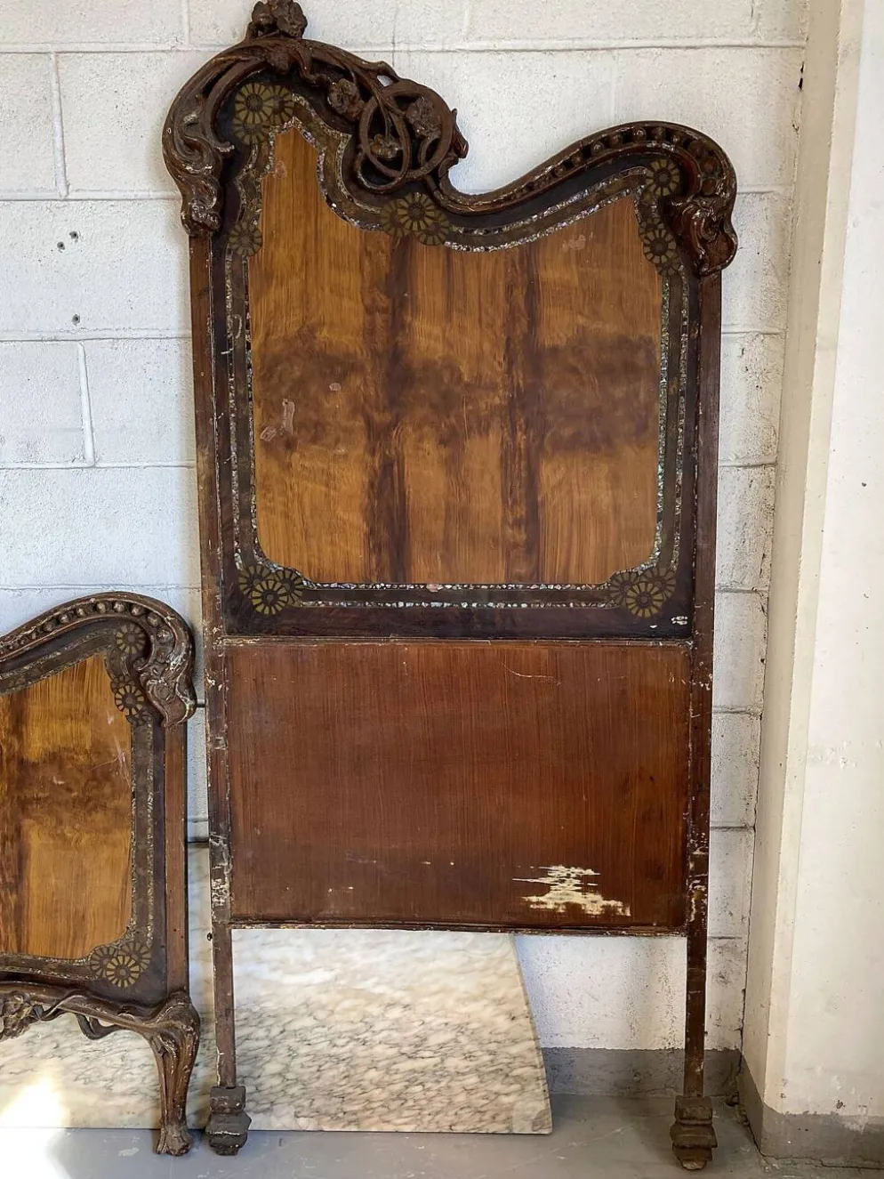 Paire de têtes de lit Art Nouveau en fonte, Italie vers 1900